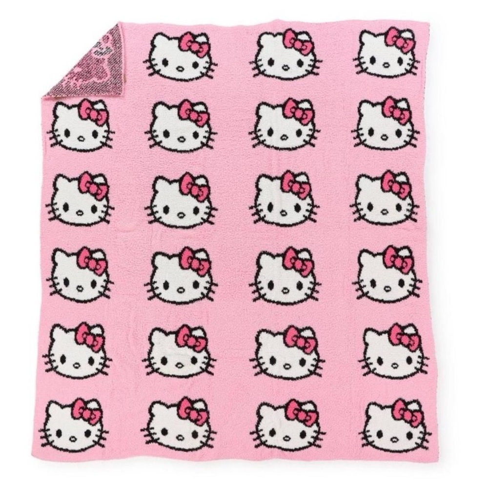 Hello kitty super soft throw blanket like new condition  by Sanrio 💗
